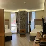 Hotel Golden Lux