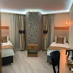 Golden Lux Hotel 3*