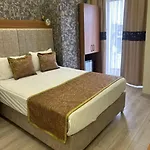 Hotel Golden Lux