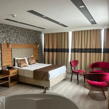 Golden Lux Hotel