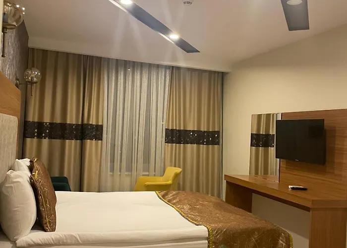 Golden Lux 3* アンタルヤ