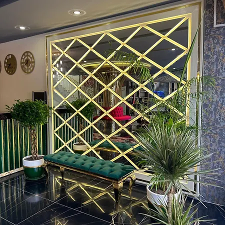 Golden Lux Hotell
