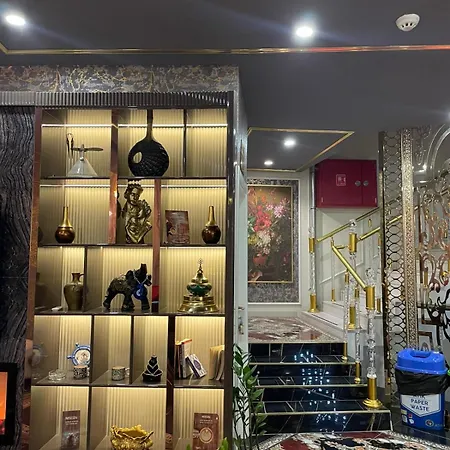 Отель Golden Lux 3*