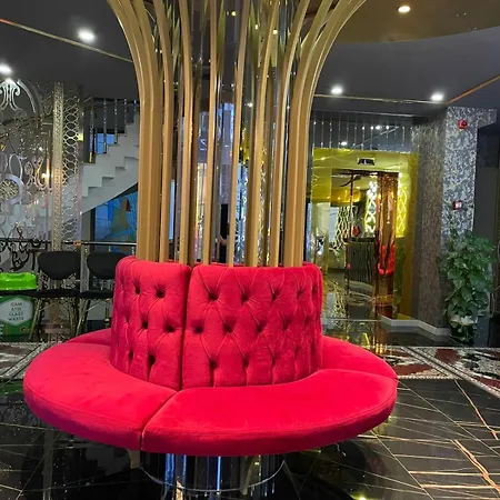 Golden Lux Hotel