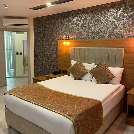 Golden Lux Hotel